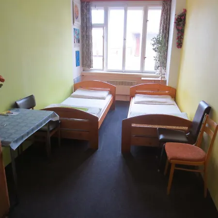 Albergue Florenc 41 *